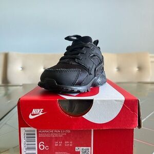 Nike Kids Black Sneakers